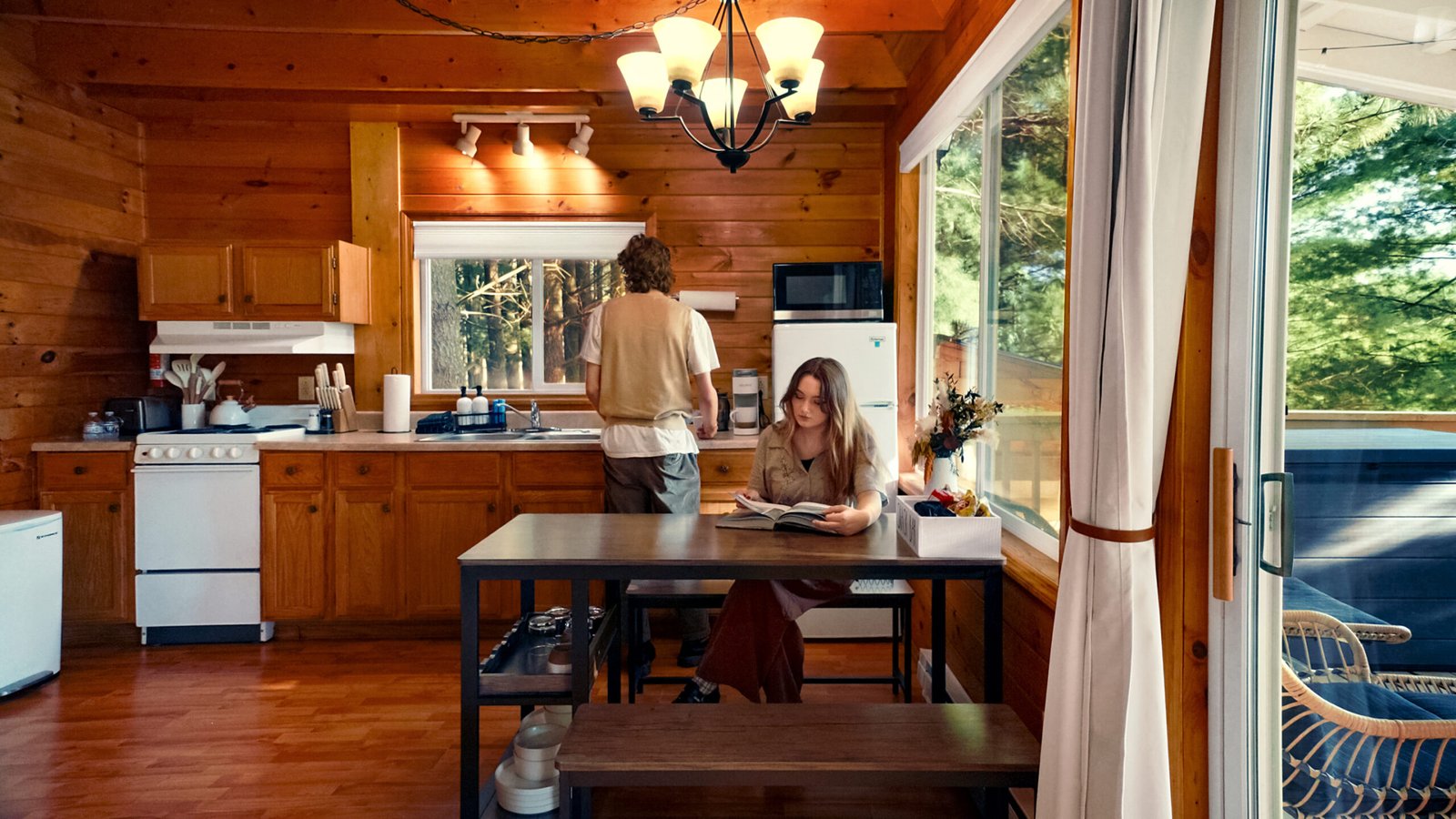 Kanso kitchen quartz countertops — Immersive Escapes